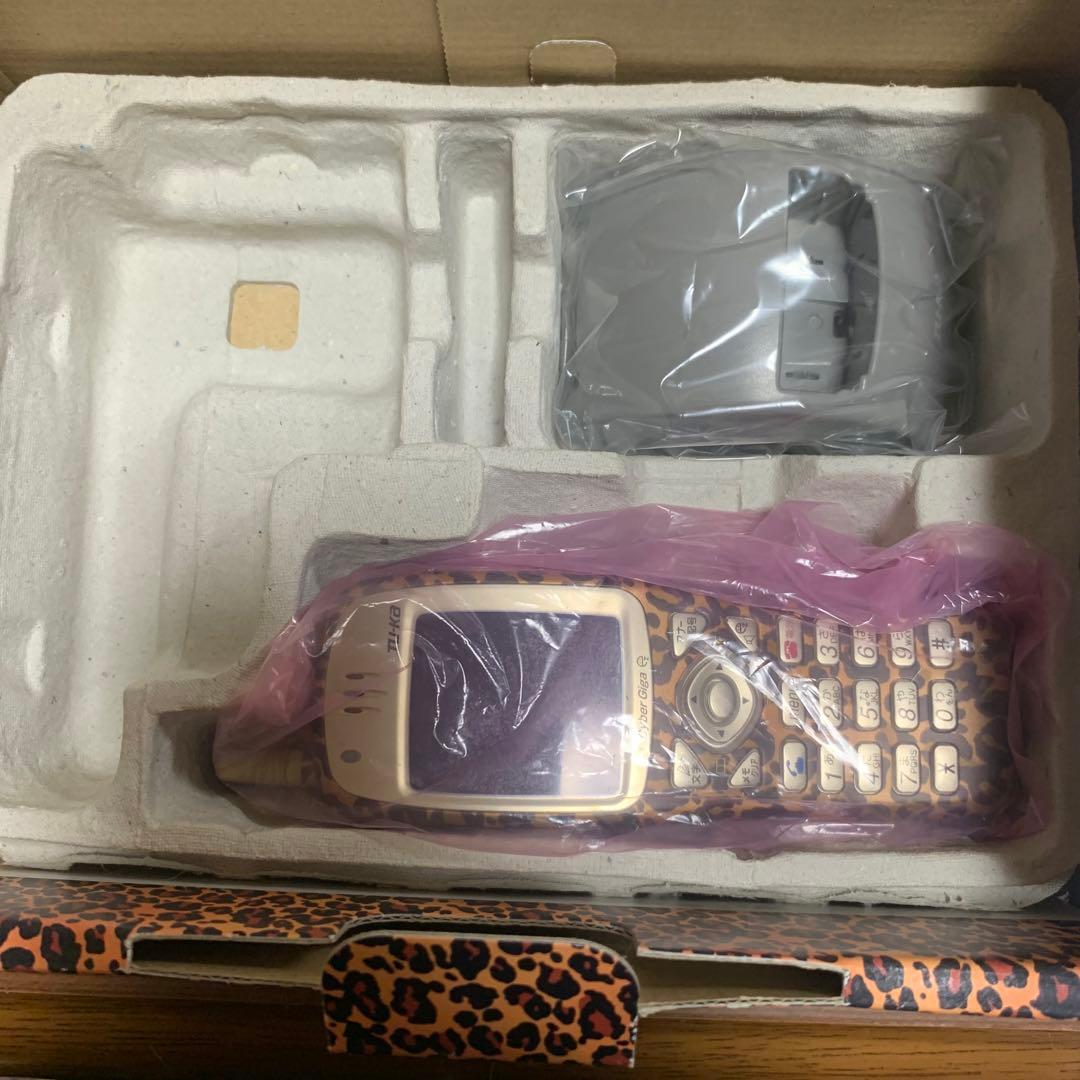 浜崎あゆみ TU-KA あゆモデル ヒョウ柄 携帯電話|mercariメルカリ官方