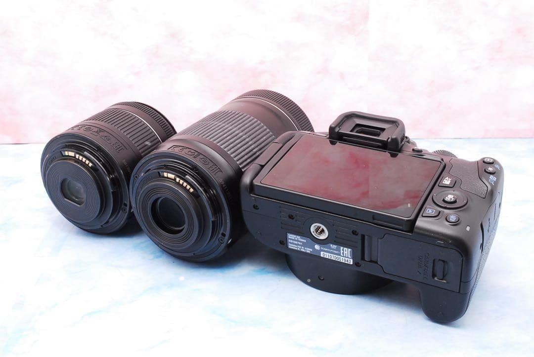 Canon Kiss X10☆STMのWレンズ☆一眼レフカメラ☆スマホ転送！ - メルカリ