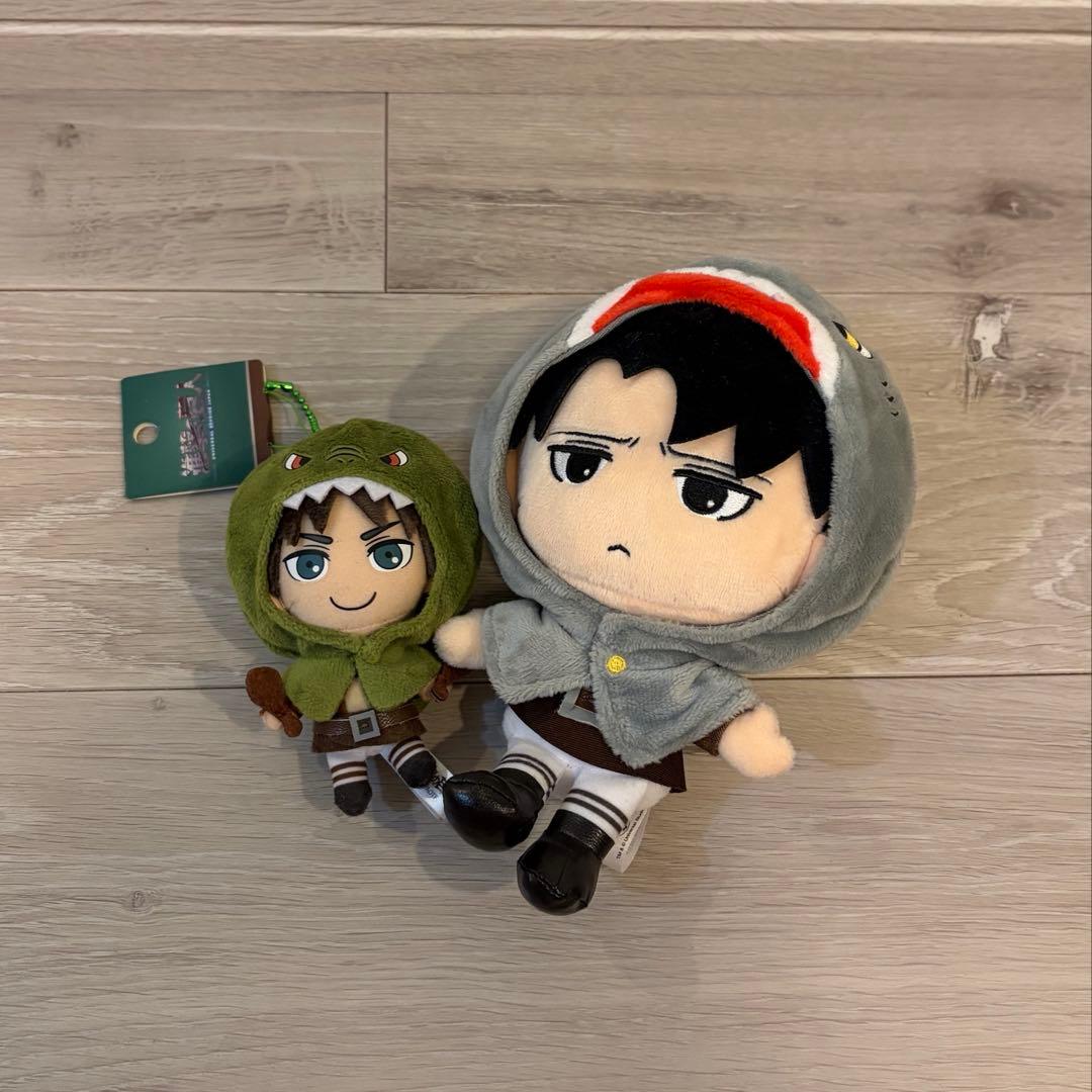 USJ進撃の巨人 エレン リヴァイ マスコットキーホルダー - メルカリ