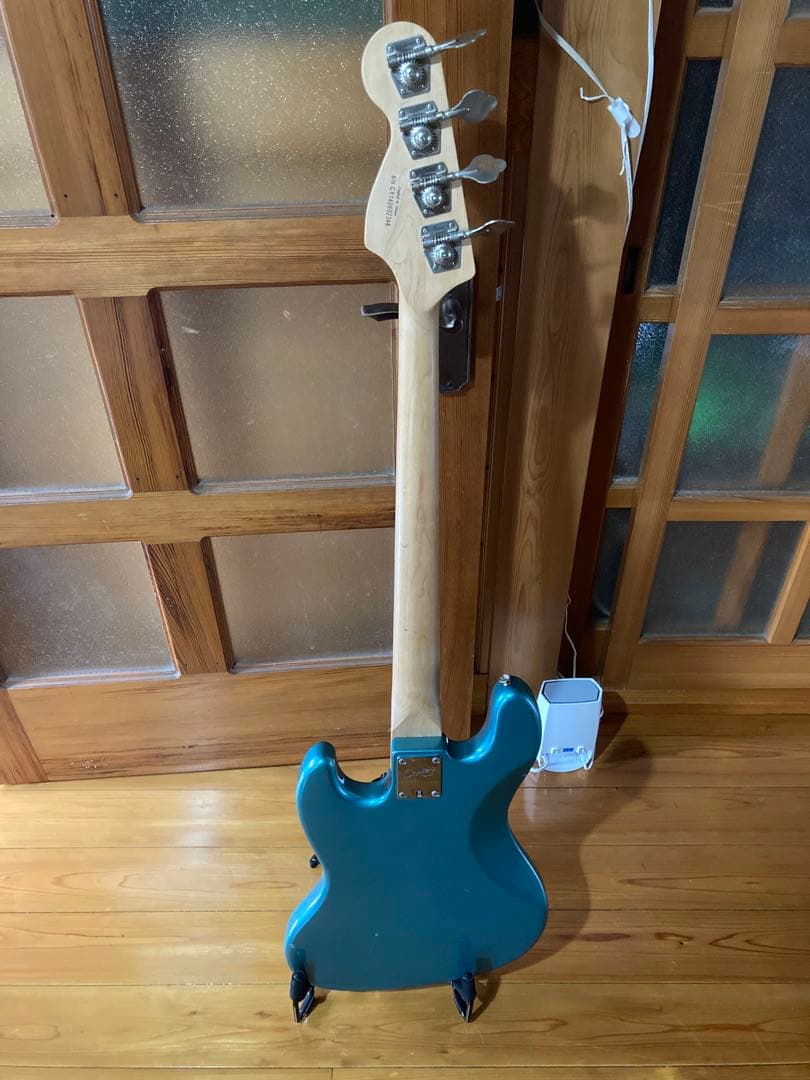 Squier AffinityJazzBass Lake Placid Blue - メルカリ