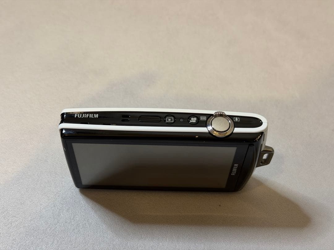 FUJIFILM FinePix Z1000EXR ホワイト - メルカリ