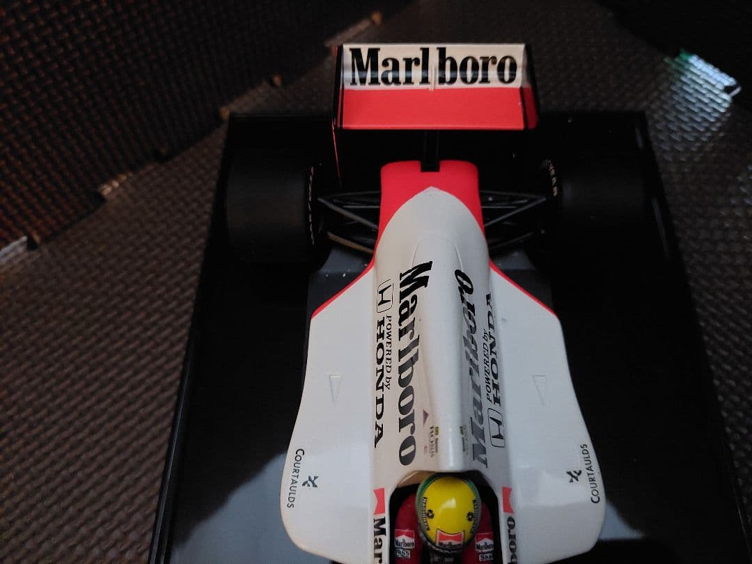 1/18 マクラーレン・ホンダ MP4/5 A.セナ 1989 マルボロ仕様 - メルカリ