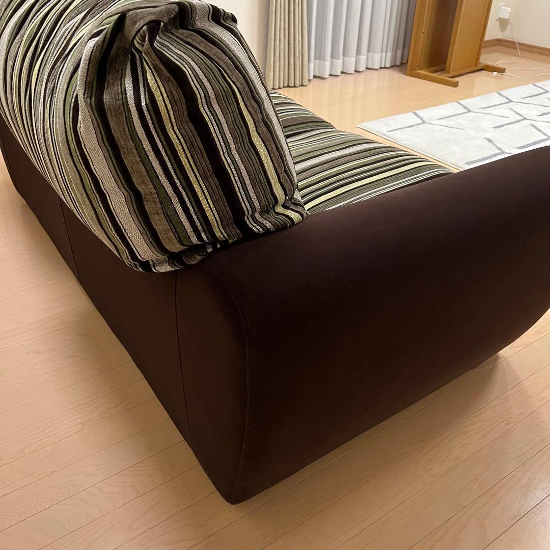 地域限定送料込み】ニトリ スペイン製 3人がけソファ - メルカリ