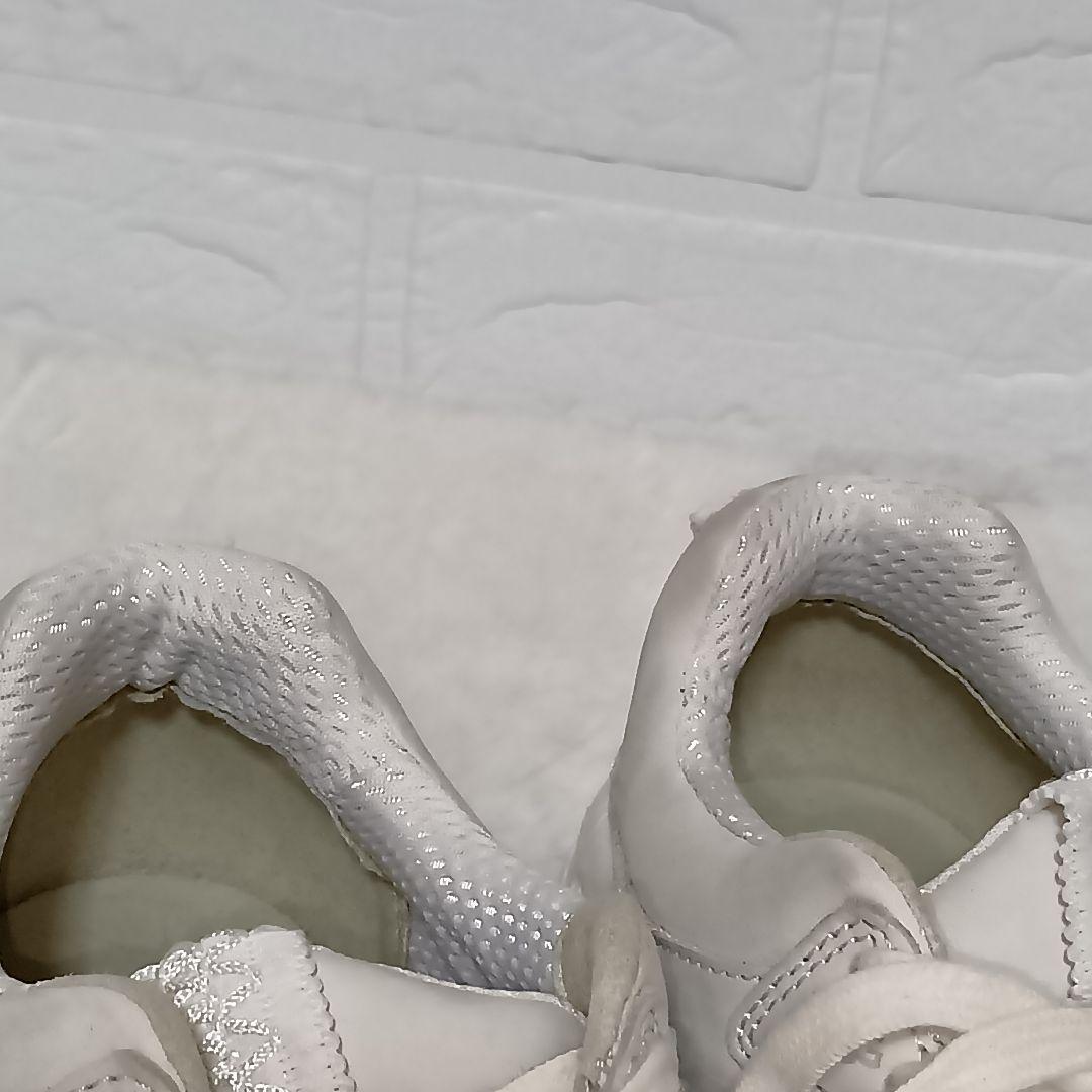 【即完売モデル】UGG CA805 厚底スニーカー 25.5cm ホワイト