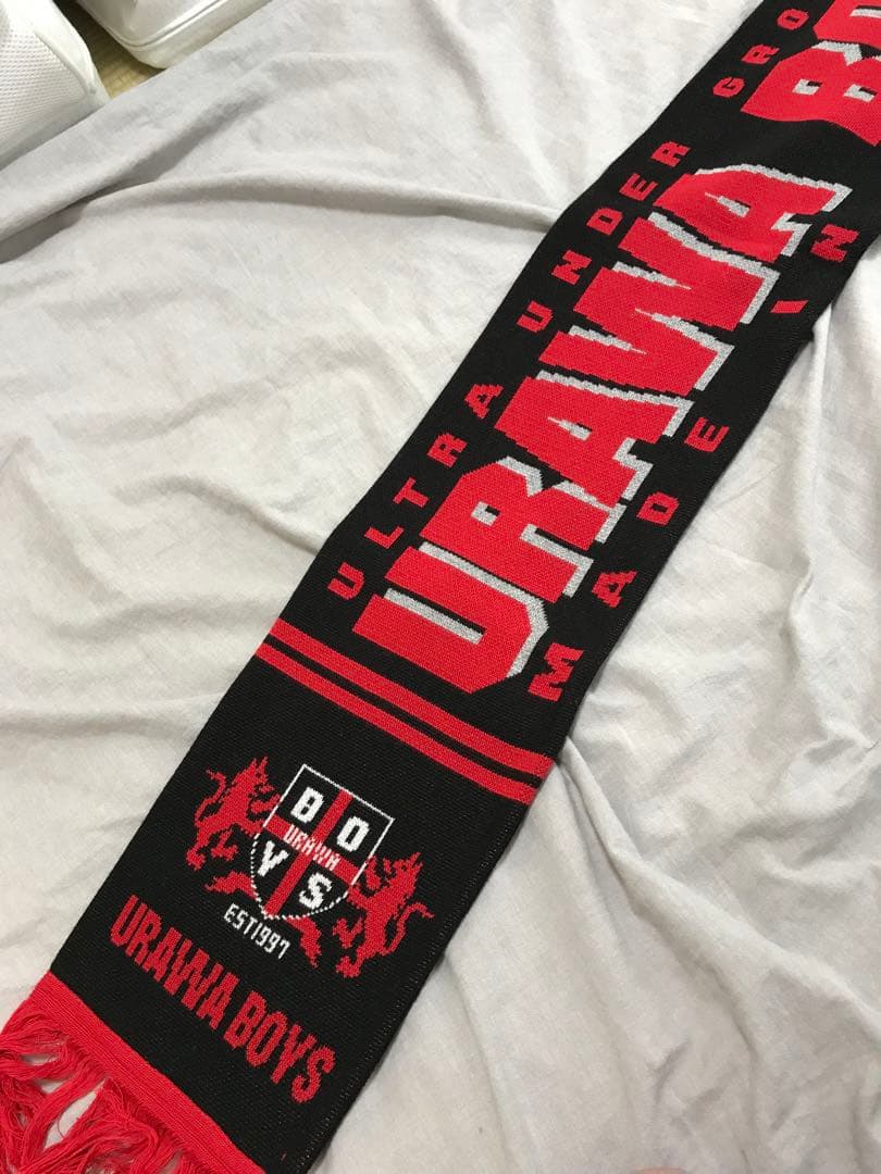 浦和レッズ 浦和ボーイズ URAWA BOYSニットマフラー - メルカリ