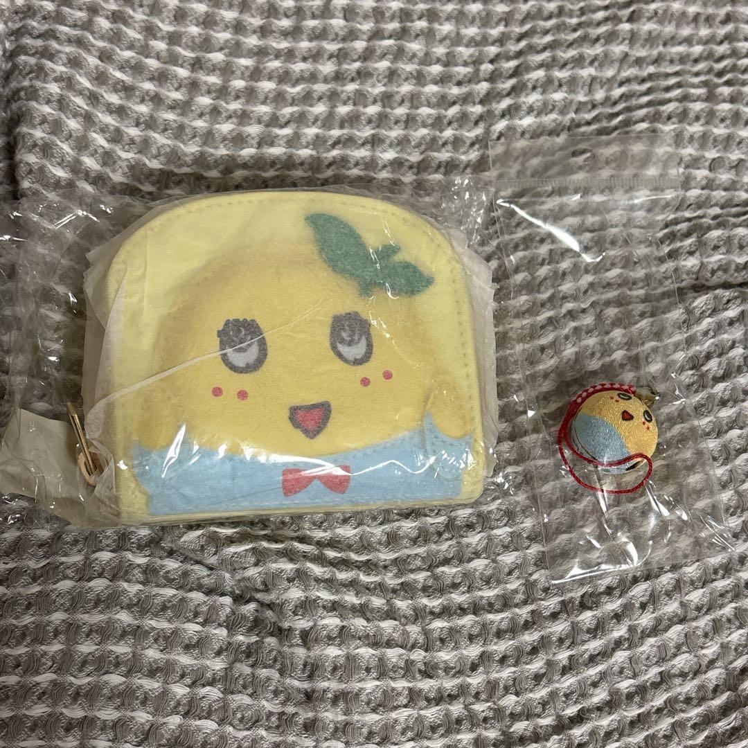 バンザイふなっしー　ぷっくり二つ折り財布　+ 予約特典　ちりめん鈴根付