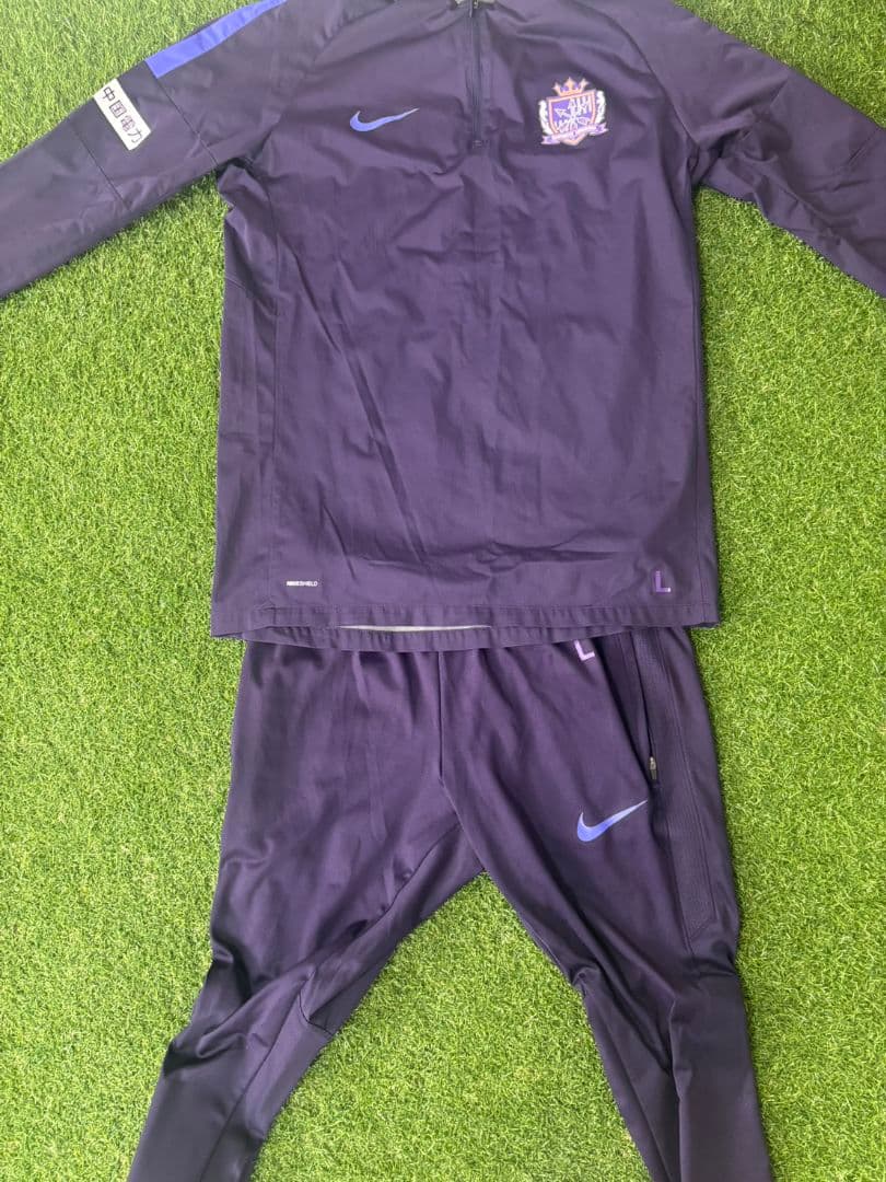 ①サンフレ 支給品 上下 サンフレッチェ広島 紫 7部丈 パンツ レア