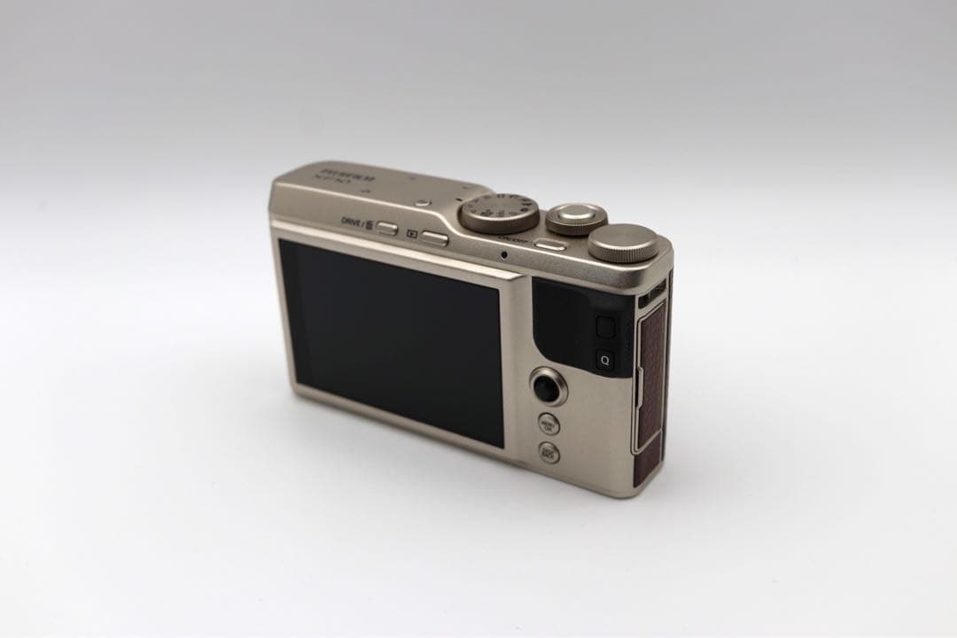 美品【FUJIFILM】XF10 FUJINON EBC 18.5mm F2.8