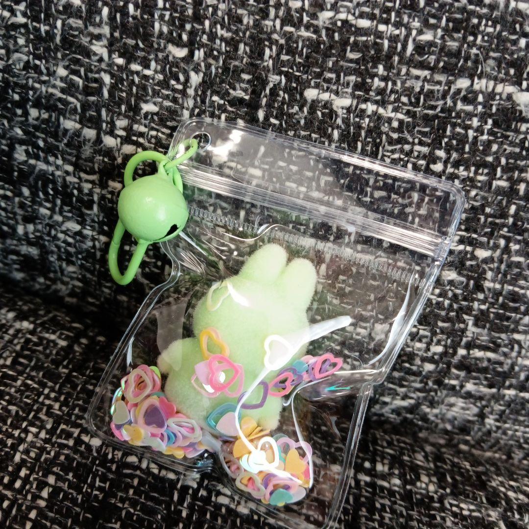 新品]ラブブ シャカシャカキーホルダー - メルカリ