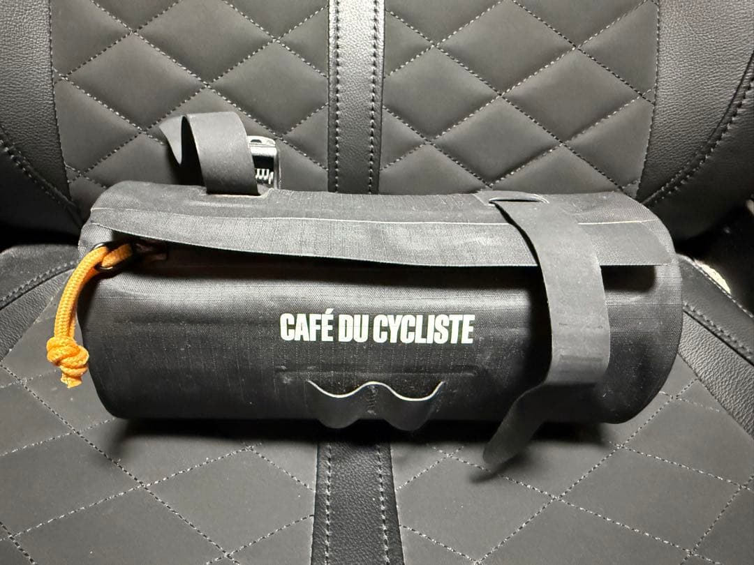 Café du Cycliste カフェドシクリステ　フロントバック Café du Cyclisteハンドルバーバッグレビュー：タフに使える可愛いやつ