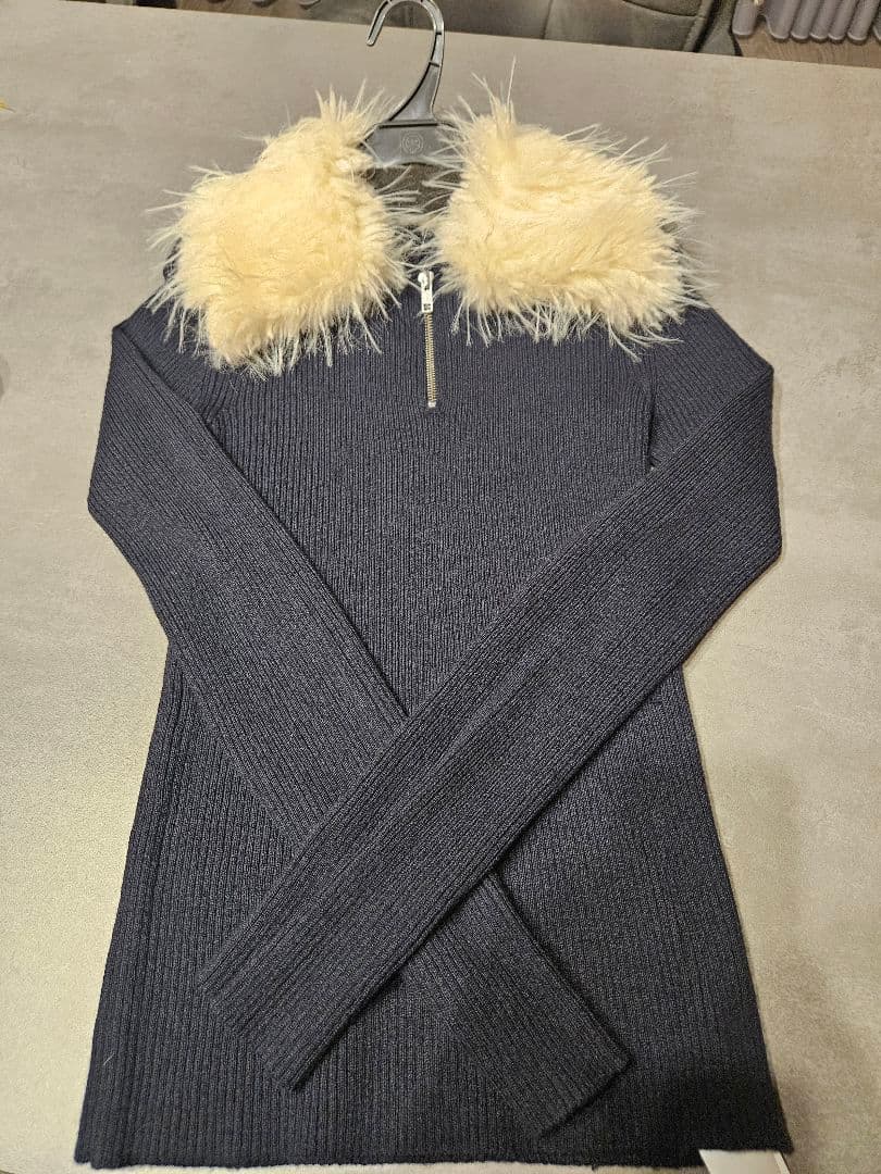 Bibiy FRAN FUR KNIT ネイビー 襟元ファー付きジップニット - メルカリ