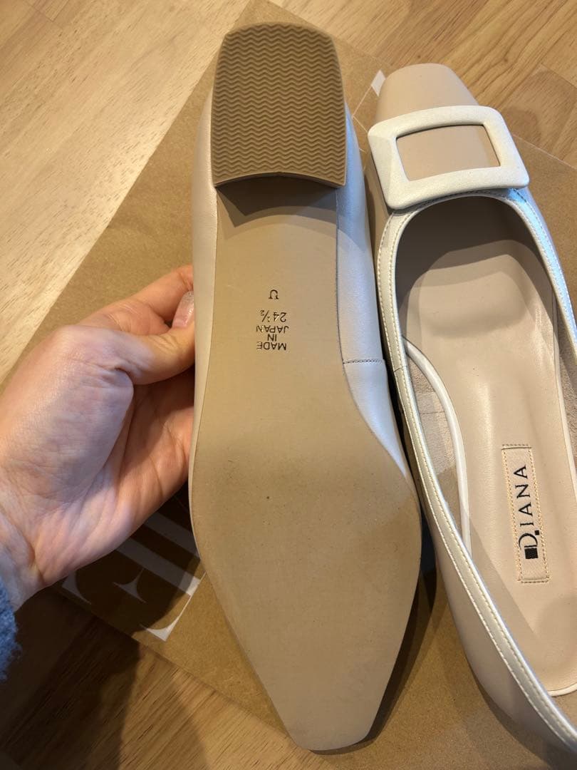 DIANA ベージュ×ホワイト スクエアトゥ パンプス 24.5cm