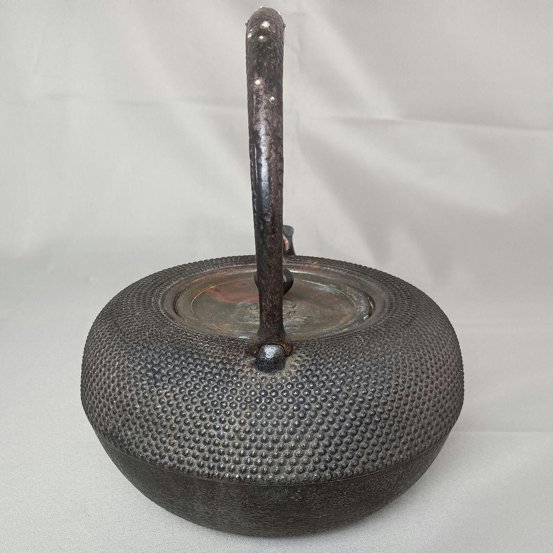 人間国宝 高橋敬典 正寿堂 霰 粒銀象嵌堤手 斑紫銅蓋 鉄瓶 - メルカリ