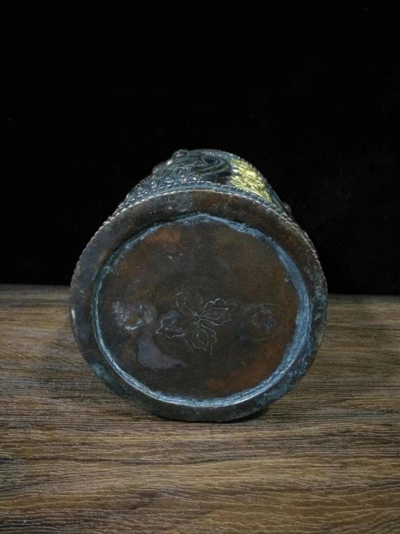 中国古美術・チベット铜鎏金八吉祥《四面佛金剛罐》・細密彫 ・六字大明呪彫刻・置物