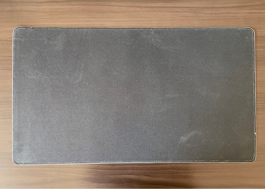 Kinship Seb McKinnon プレイマット 新品