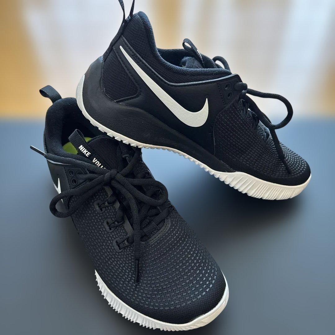 NIKE バレーボールシューズ　24.5cm