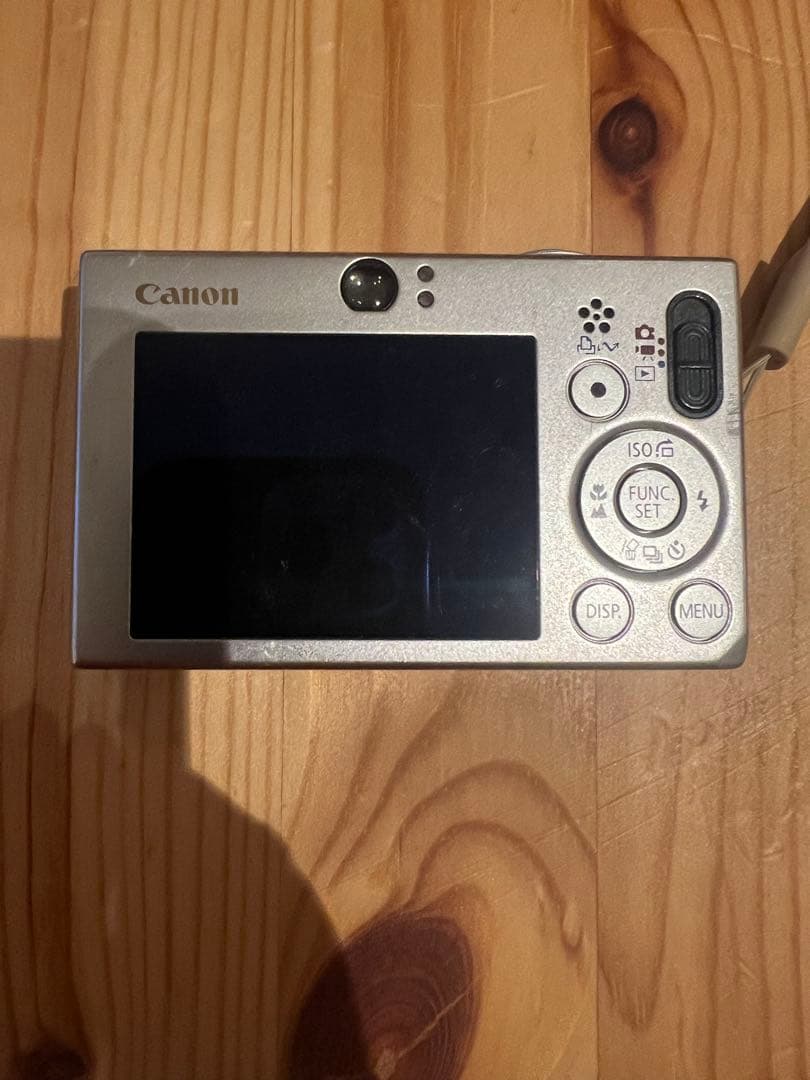 Canon IXY DIGITAL 7.1MP シルバー 充電器付 動作確認済