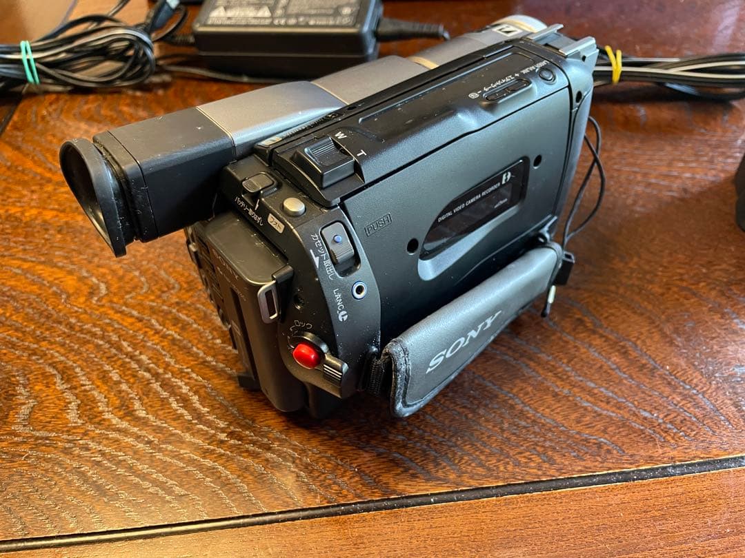 SONY Handycam DCR-TRV310ビデオカメラ本体 ジャンク品 - メルカリ