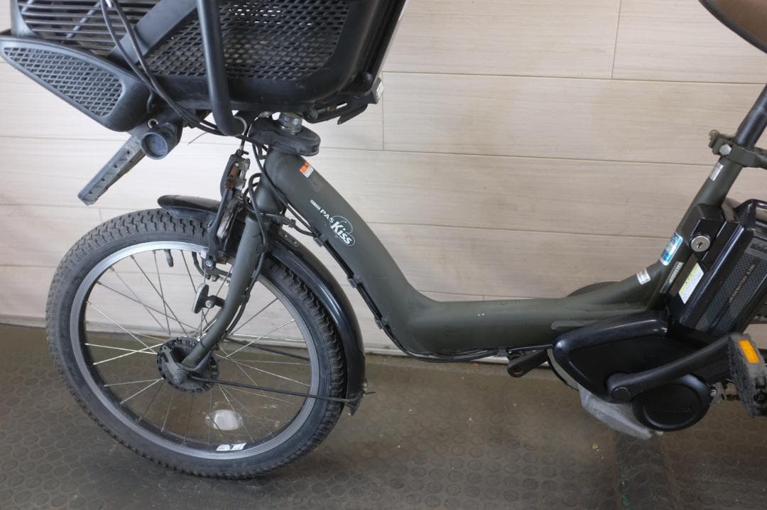 電動自転車ヤマハPAS　KISS20インチ　3段　8.7Ah（4点灯）充電器あり