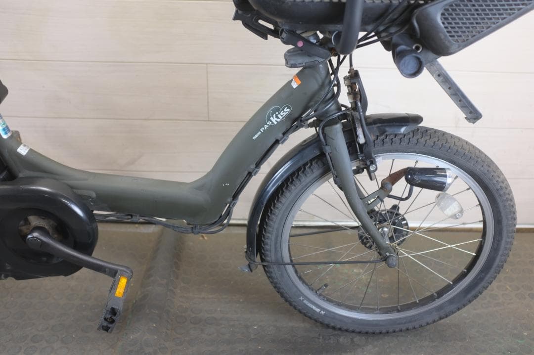 電動自転車ヤマハPAS　KISS20インチ　3段　8.7Ah（4点灯）充電器あり
