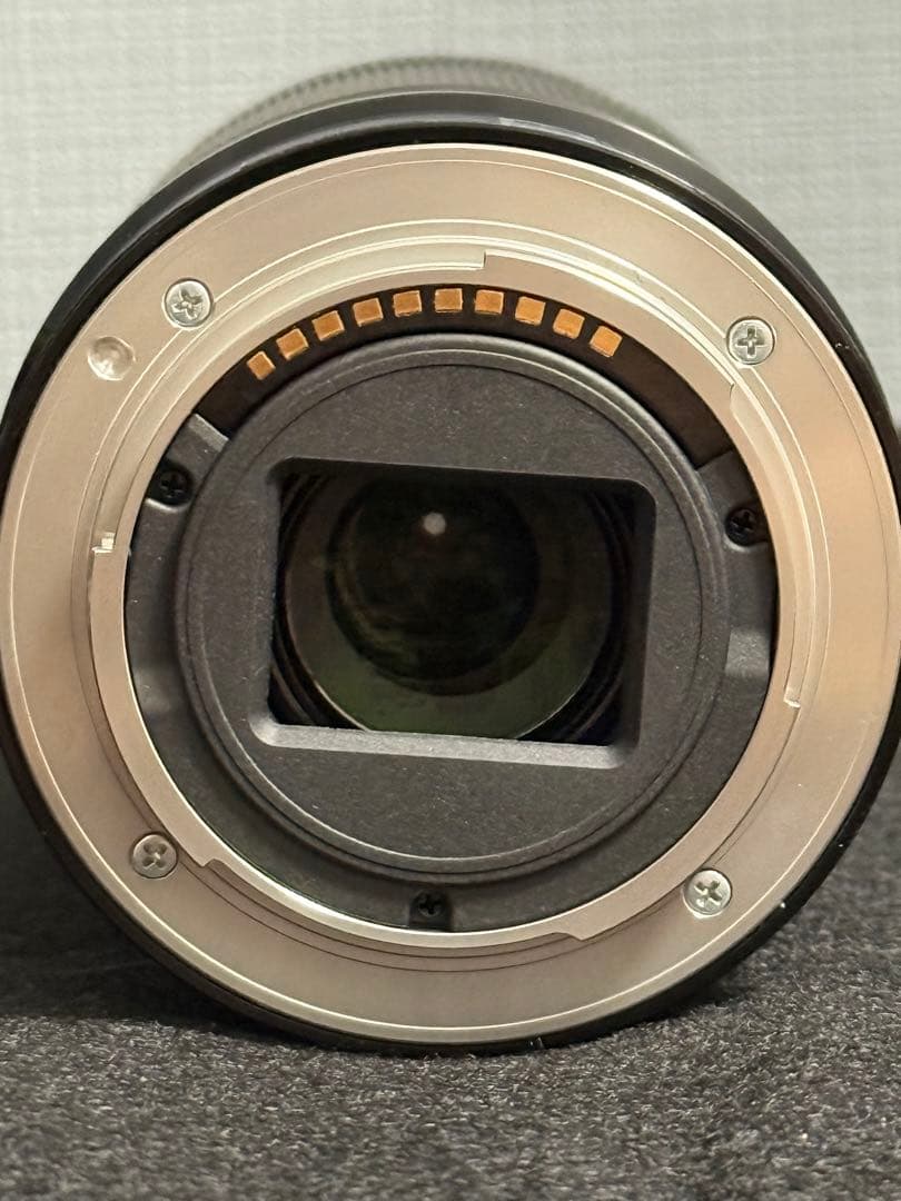 ソニー E 55-210mm F4.5-6.3 OSS レンズ(社外ケース付き)