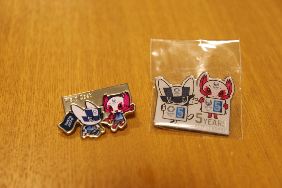 東京2020オリンピック 5周年記念ピンバッジ & オマケ - メルカリ