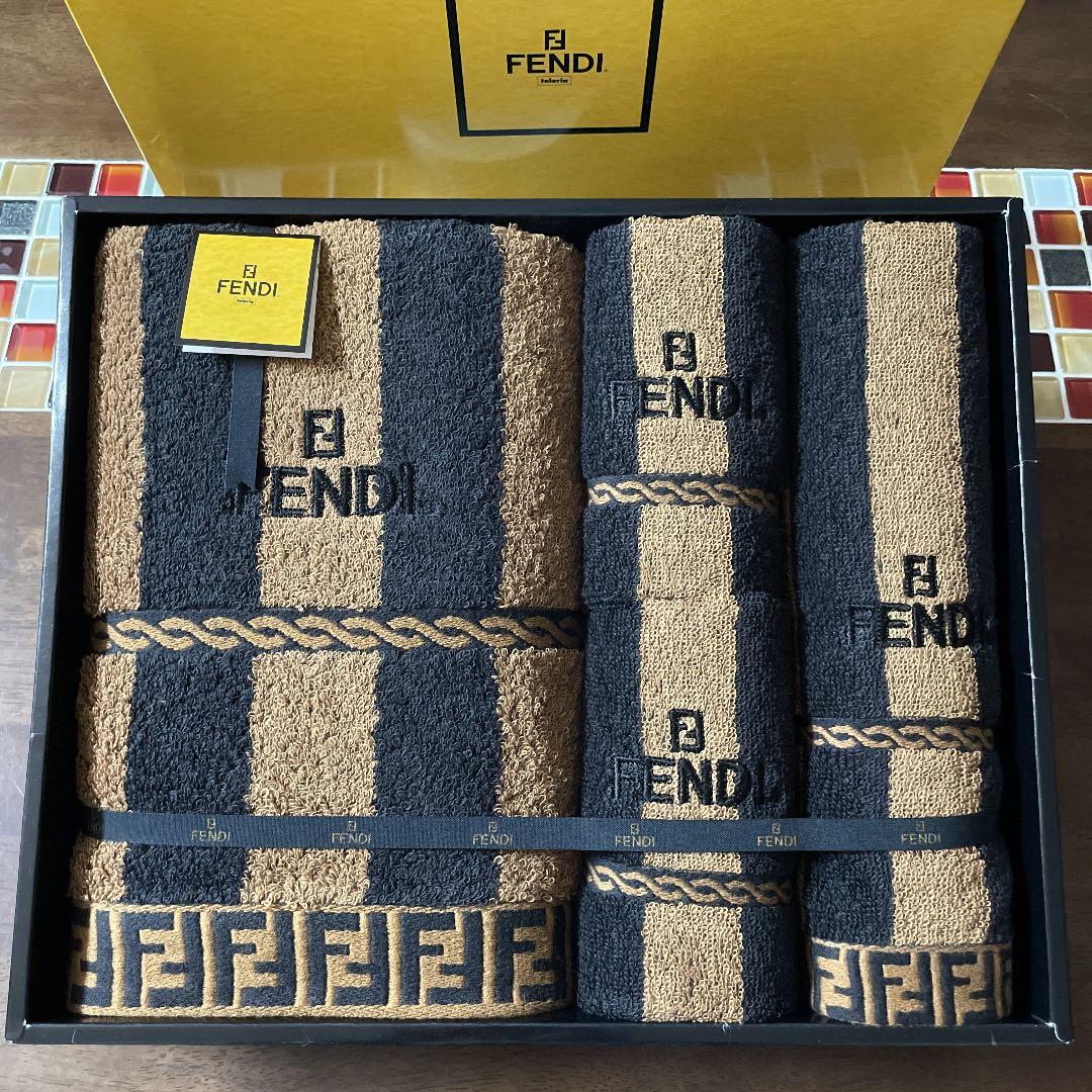 FENDI】 フェンディ タオルセット （4枚） - メルカリ