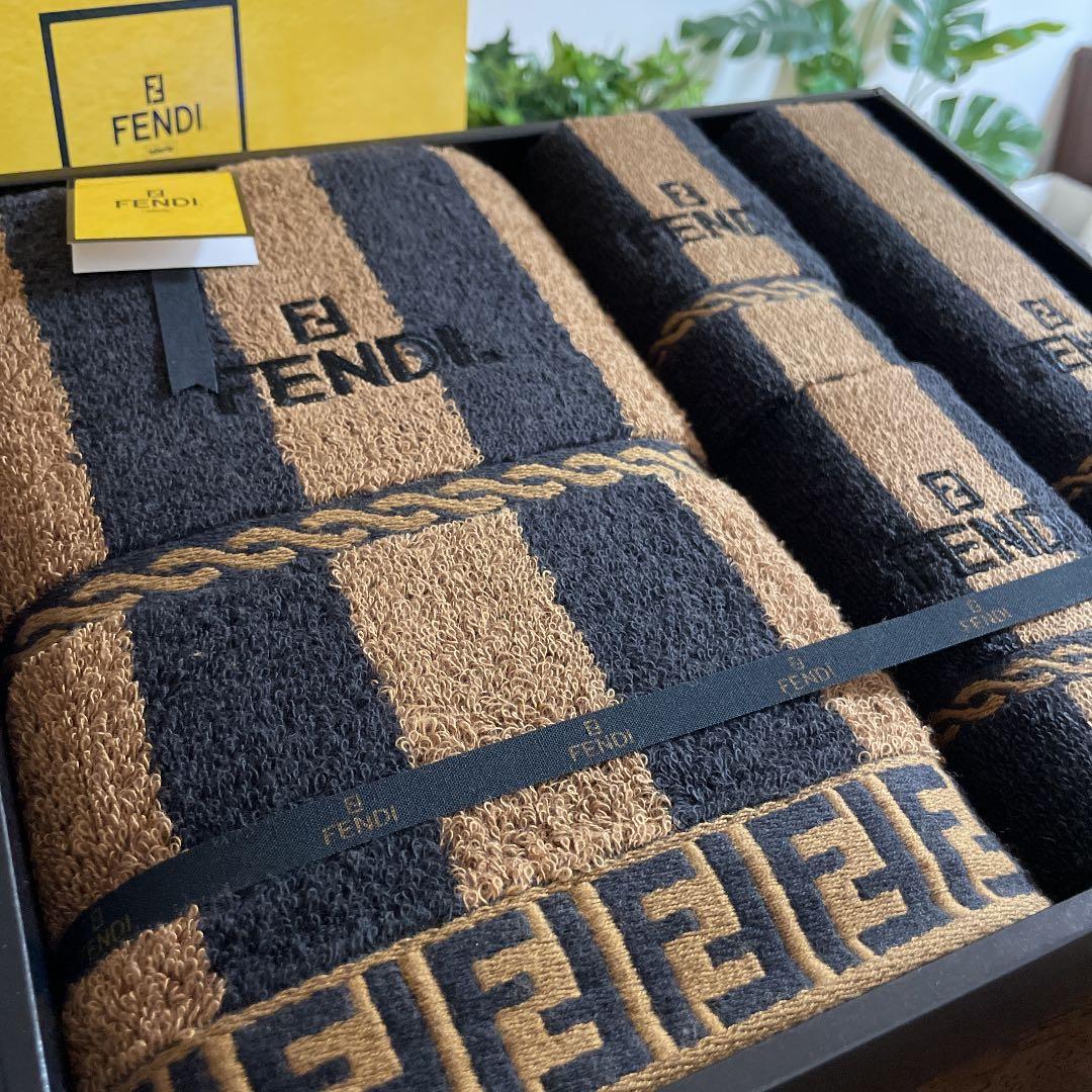 FENDI】 フェンディ タオルセット （4枚） - メルカリ