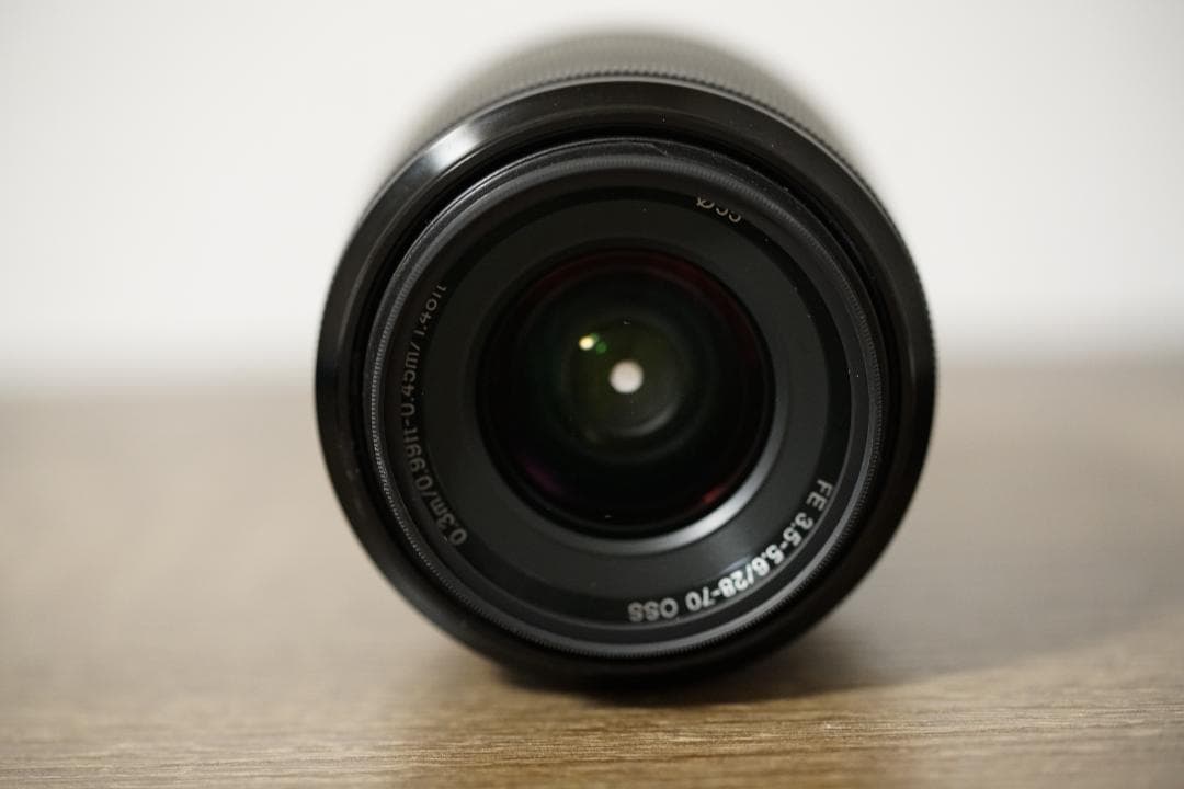 SONY E 28-70mm F3.5-6.3 OSS ズームレンズ