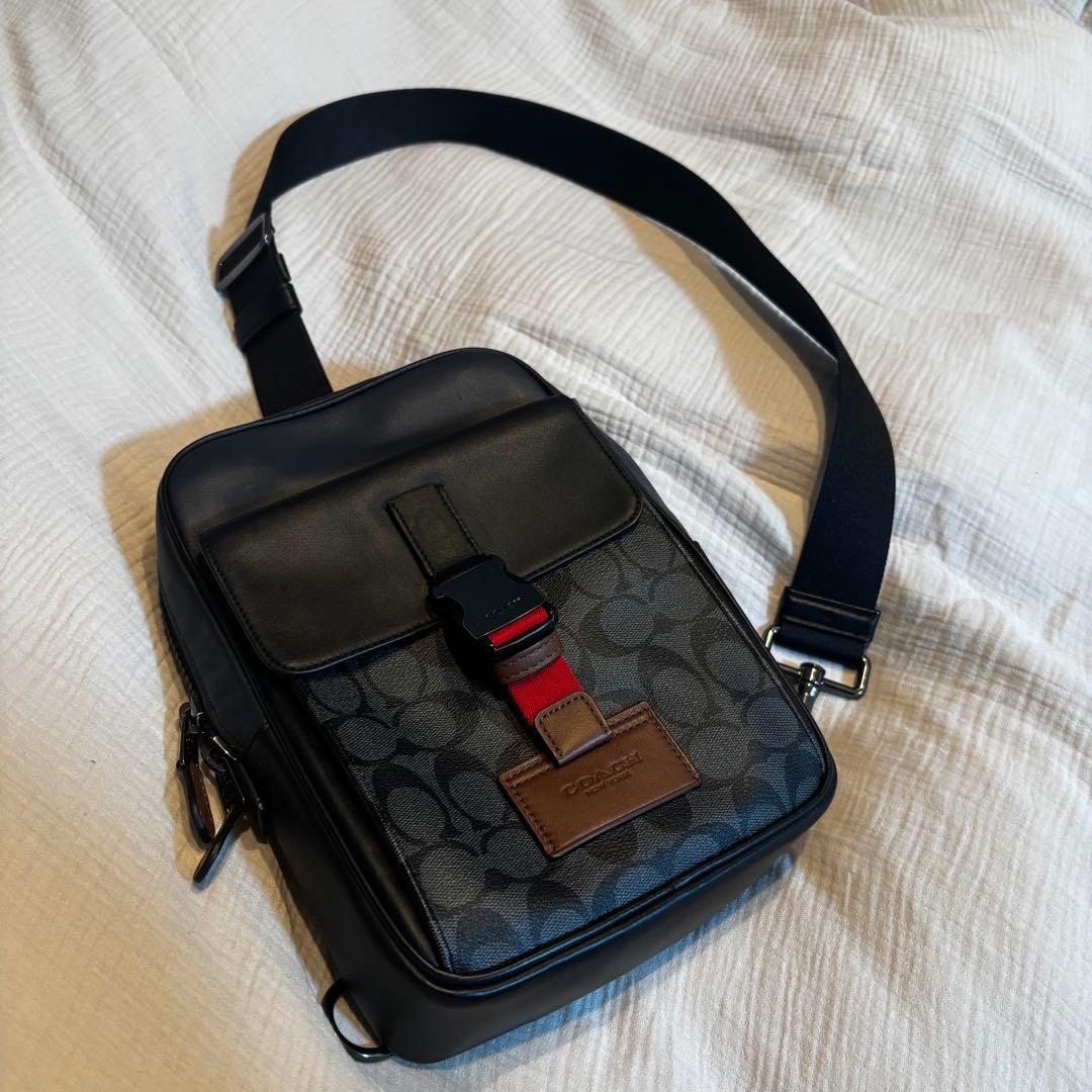 おおもり　Coach ボディバッグ ブラック/グレー コーチ COACH コーチ バッグ メンズ COACH アウトレット シグネチャー