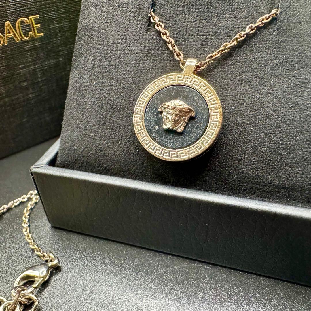箱付き VERSACE ヴェルサーチ メドゥーサ ネックレス シルバー 美品