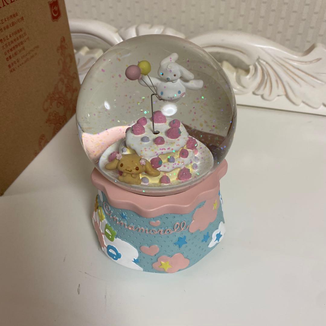 サンリオ シナモン シナモロール スノーグローブ スノードーム クリスマス 置物