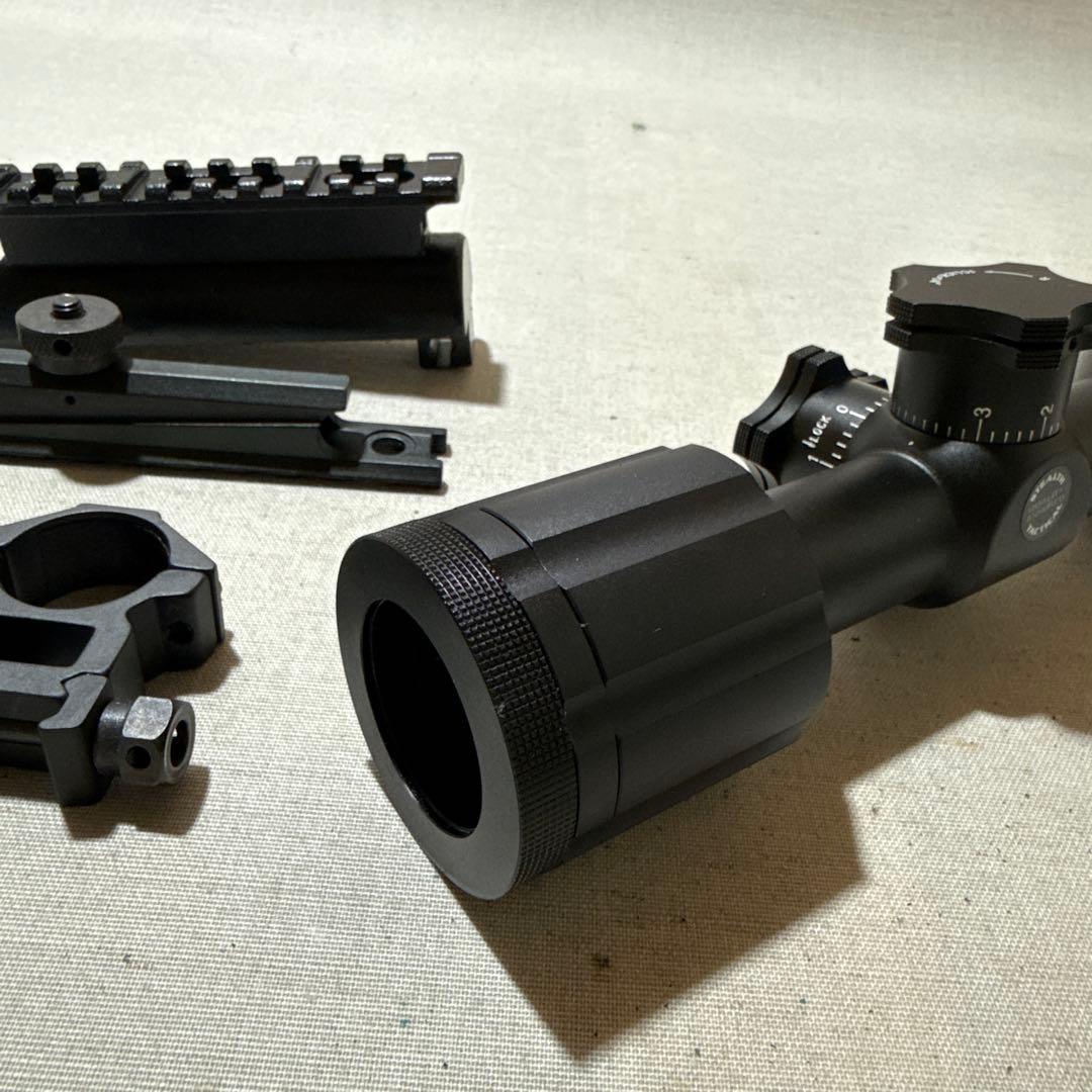 新品未使用 BSA製 タクティカル スコープ STS 4x32LE 金属箱付き