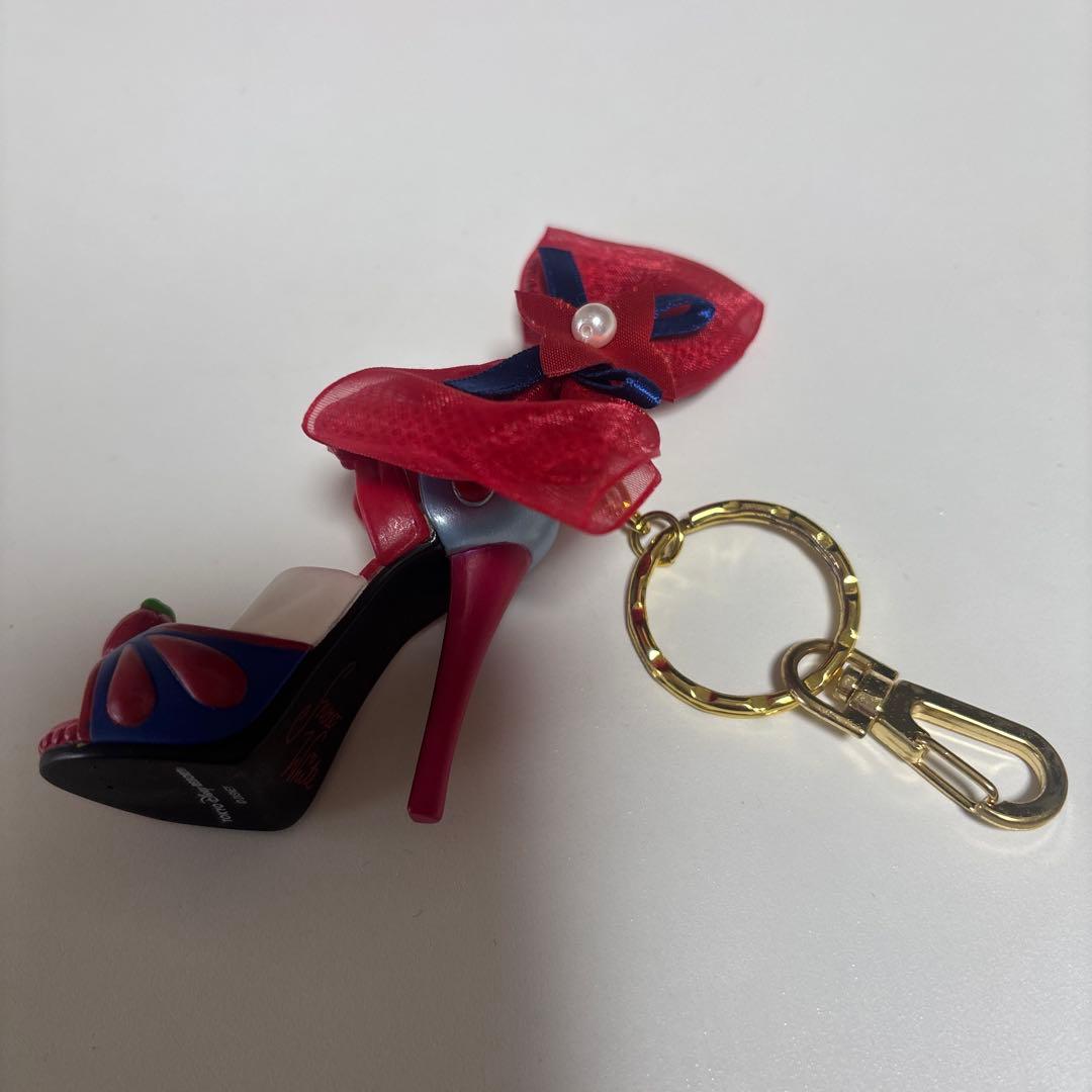 ディズニープリンスハイヒールキーホルダー 6個 オマケ付 - メルカリ