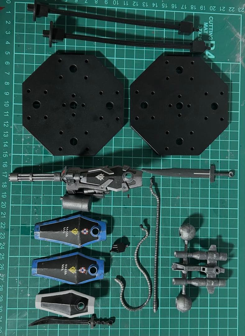 最終値下げグフR35&グフ＆ドダイ×2ジオン軍2機HG1/144ガンプラジャンク