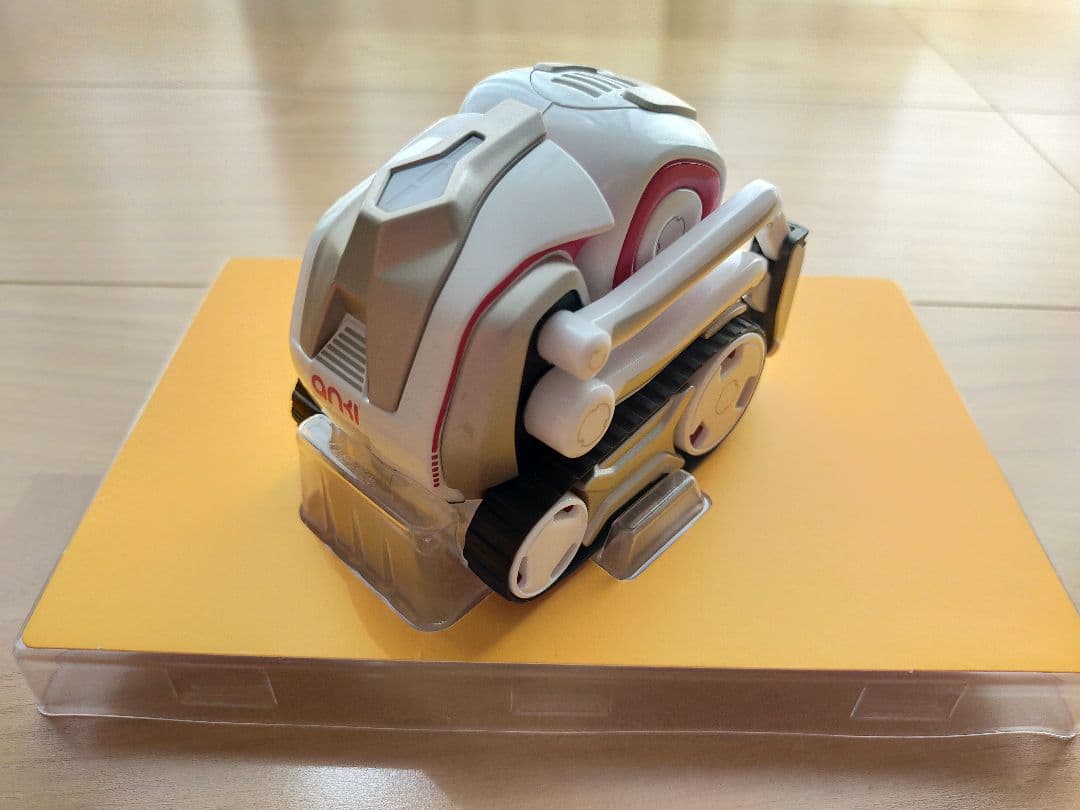 Cozmo ロボット型おもちゃ