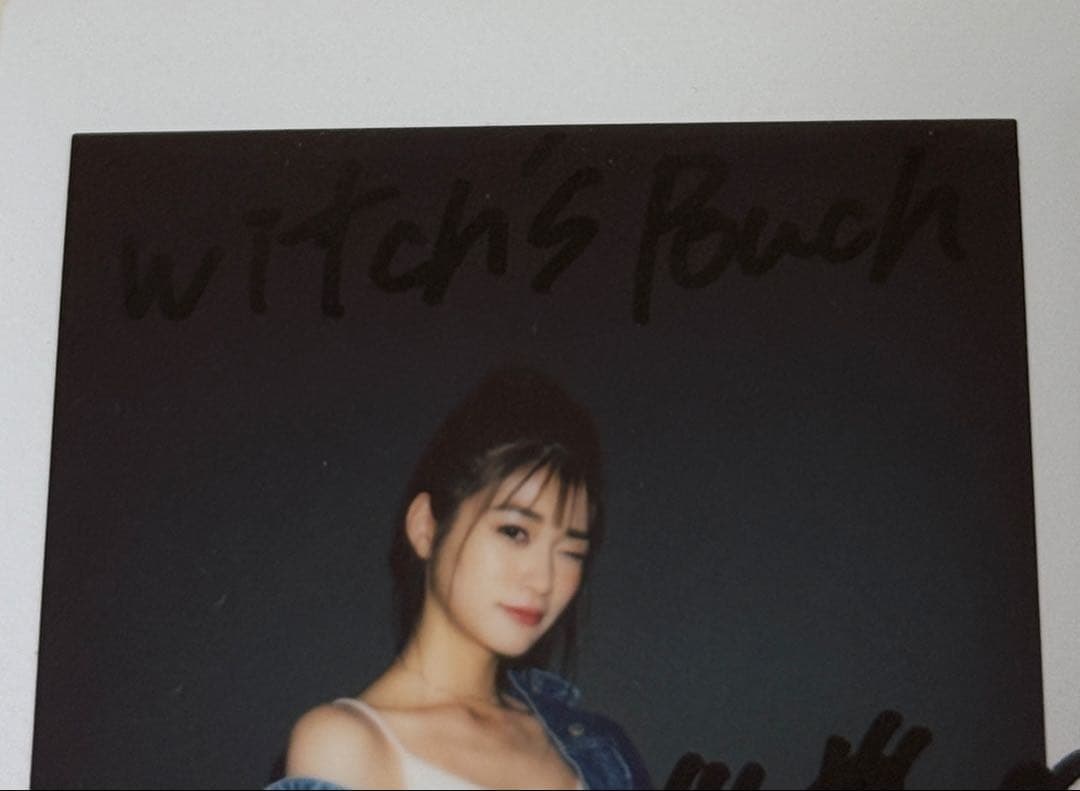 生見愛瑠 めるる サイン入りチェキ - メルカリ