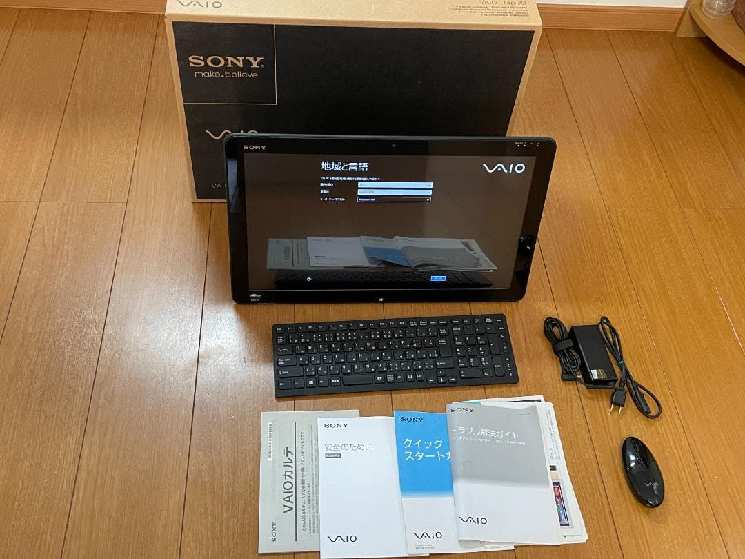 SONY VAIO　TAP20 Windows 8 タブレット 本体 ASCII.jp：フォトレビュー：家族で楽しむ一体型タッチPC VAIO Tap 20 (1/2)