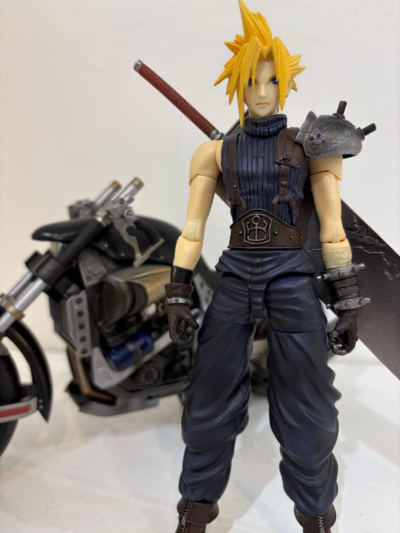 PLAY ARTS Vol.1 no.0クラウド・ストライフ＆ハーディ=デイトナ