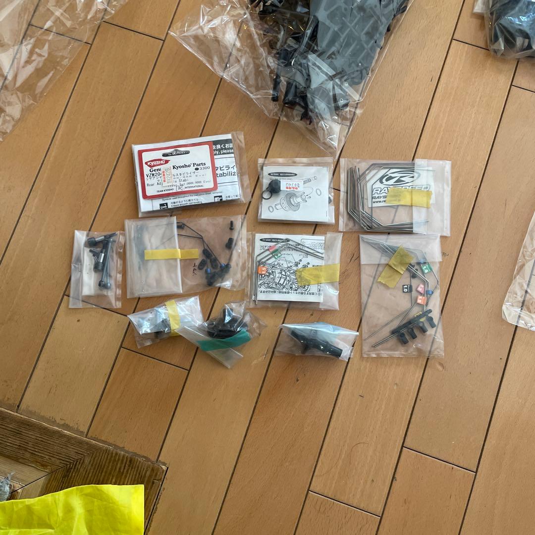 ヨコモ　京商　バギー　ラジコンパーツ　バギーホイール　シャーシ