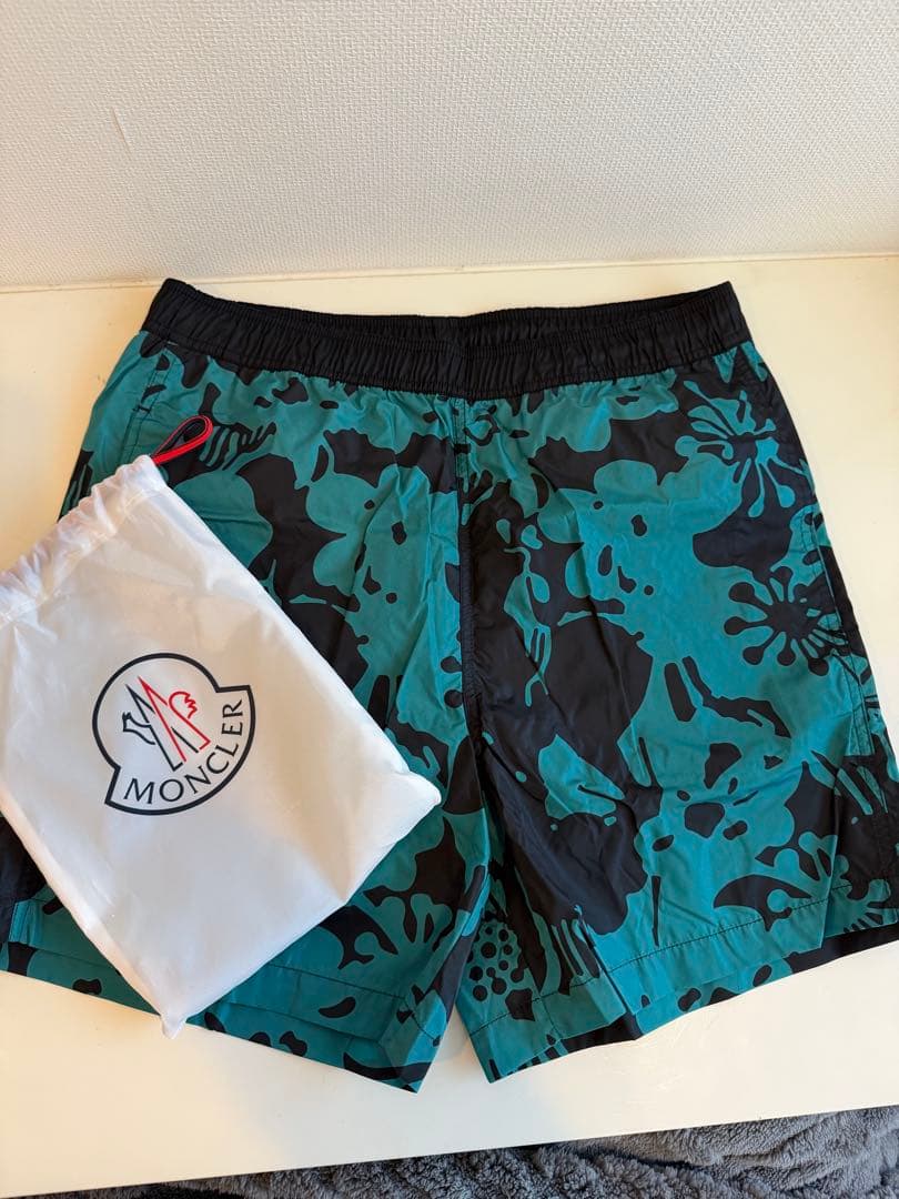 MONCLER 花柄水着 青緑色・黒 収納袋付き 2026年最新】MONCLER 水着・ラッシュガードの人気アイテム - メルカリ