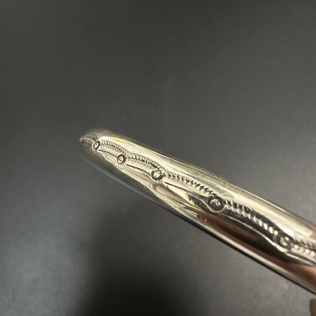 Taos族 Sonny Spruce スタンプワークバングル ヘビーゲージ - メルカリ