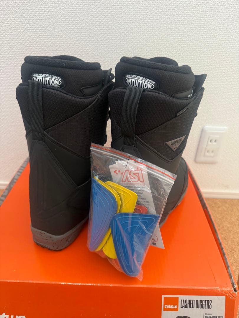 thirtytwo LASHED DIGGERS 新品未使用　26.5cm