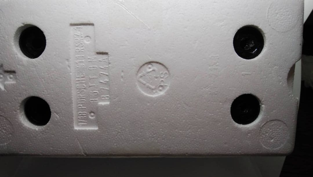 ポルシェ　911 カレラ RSR ターボ　1/18