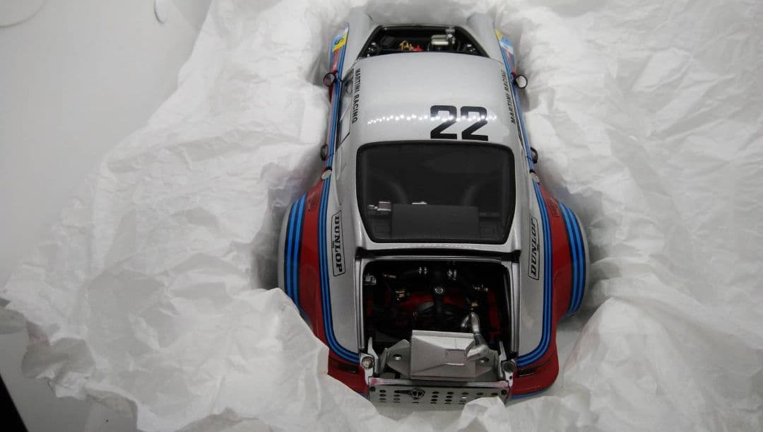 ポルシェ　911 カレラ RSR ターボ　1/18