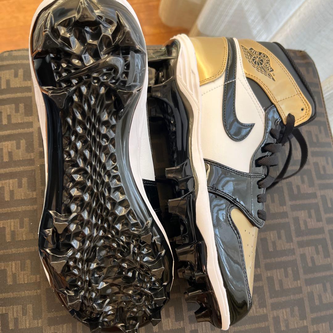 アメフトスパイク JORDAN メタリックゴールド・ブラック サイズ26.5