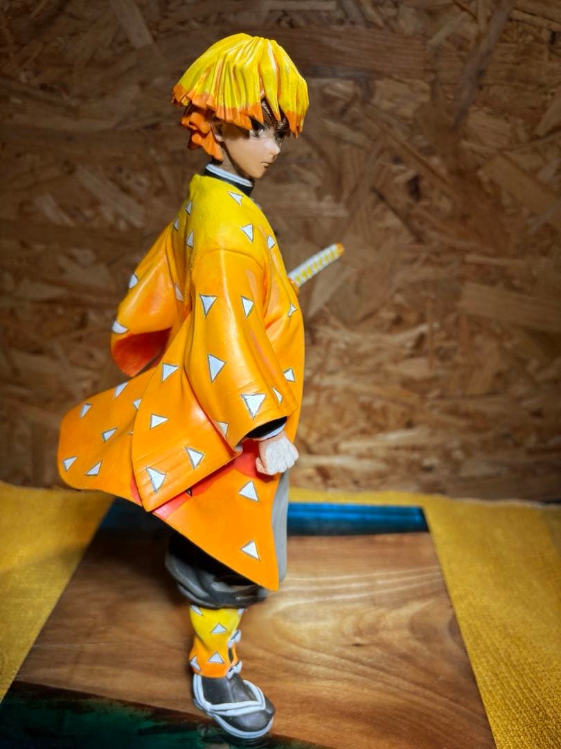 鬼滅の刃 我妻善逸 リペイント フィギュアMASTERLISE 二次元塗装