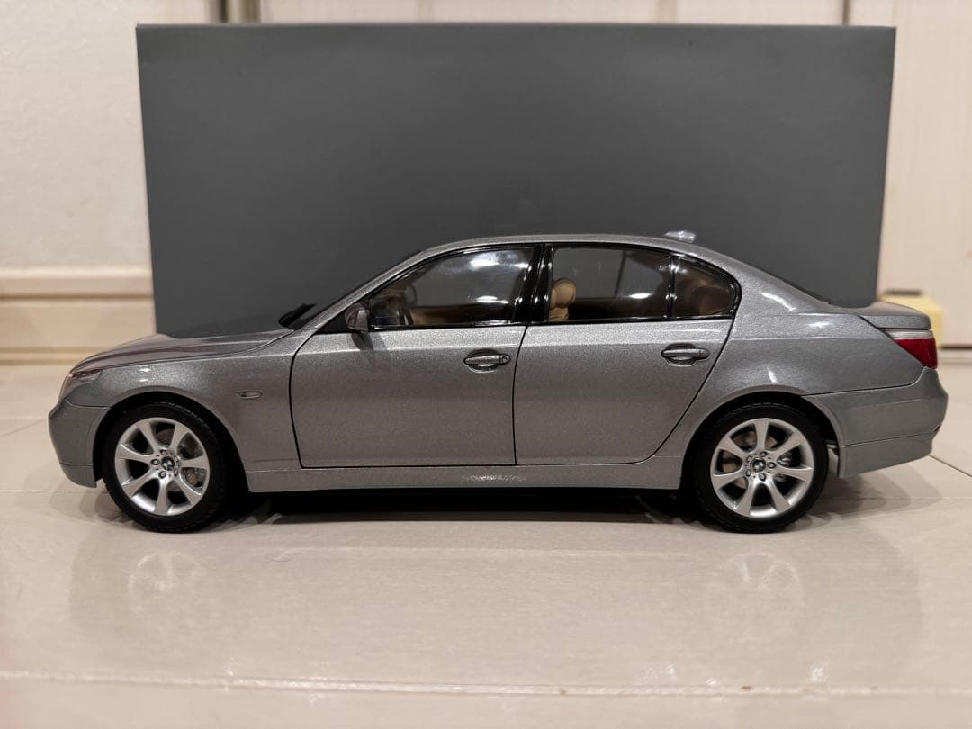 BMW 5er E60 ミニカー 京商 Kyosho ディーラー別注 18 - メルカリ