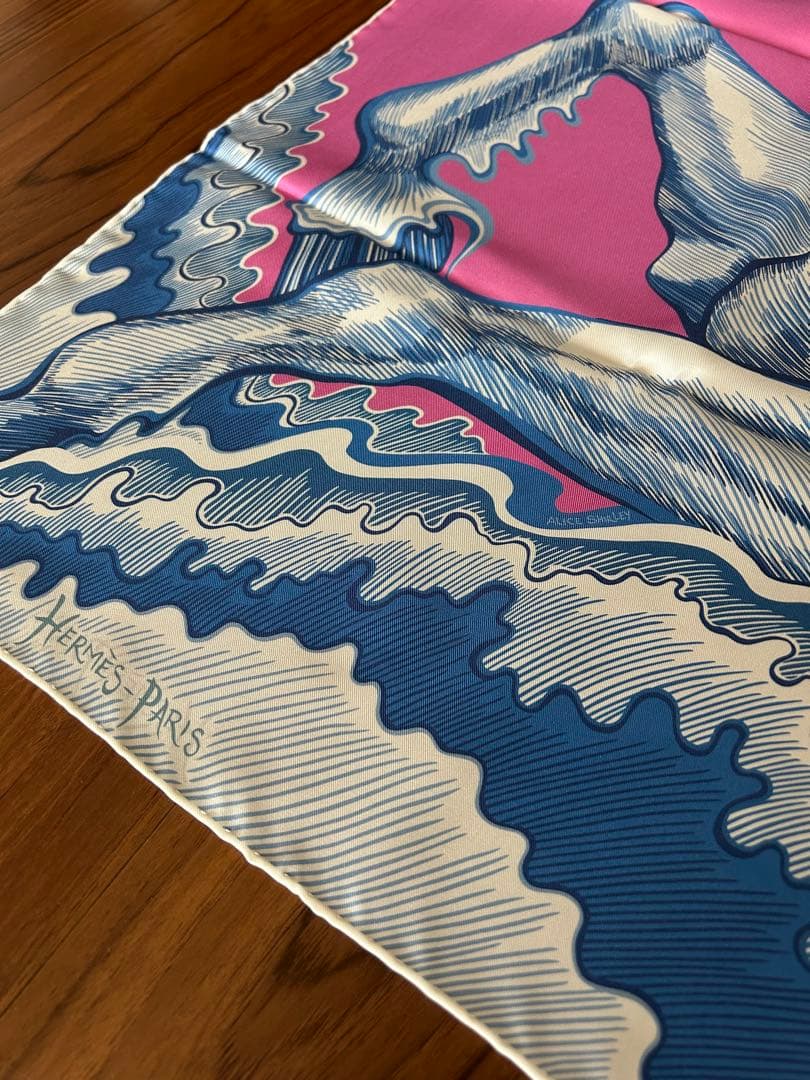 エルメス　カレ90ダブルフェイス《シュヴァル・シレーヌ》