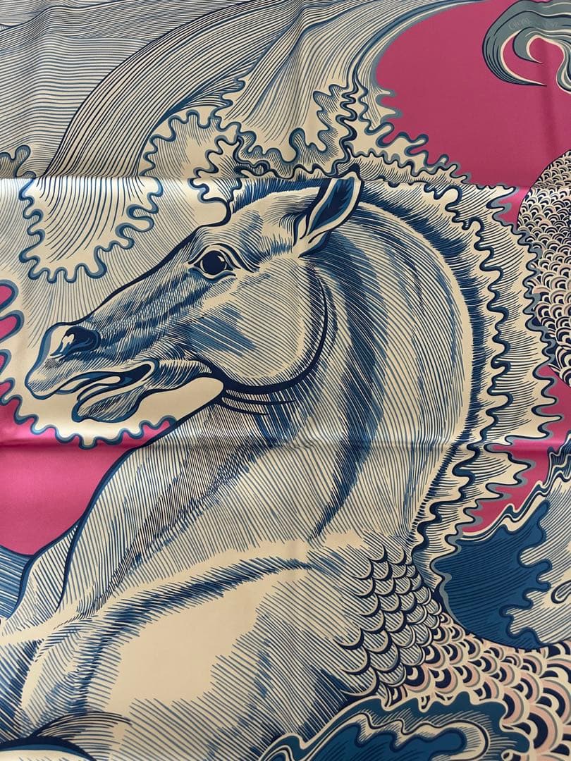 エルメス　カレ90ダブルフェイス《シュヴァル・シレーヌ》